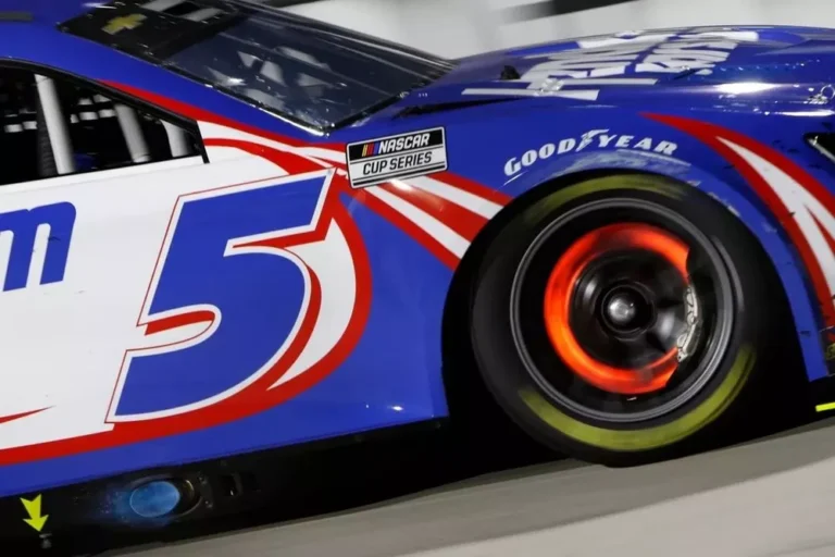 NASCAR Officially Permits Brake Pad and Rotor Changes at Phoenix 5 nascar to allow brake rotor and pad changes after phoenix qualifying NASCAR Officially Permits Brake Pad and Rotor Changes at Phoenix